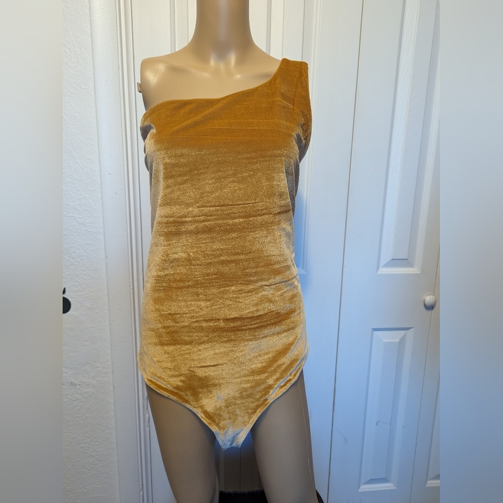 Fabletics Gigi velour bodysuit Gold Large Size 2X. - Picture 3 of 8